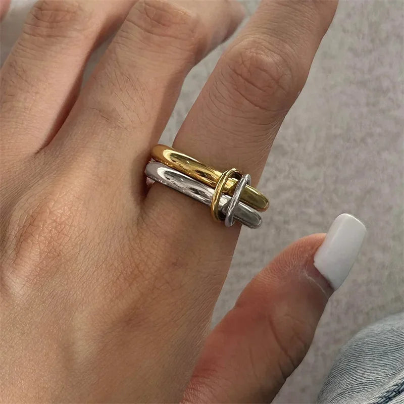 A Niche bicolored copper four-ring jewelry ring, hypoallergenic, Ins Style, stackable artifact, suitable for young women's jewelry