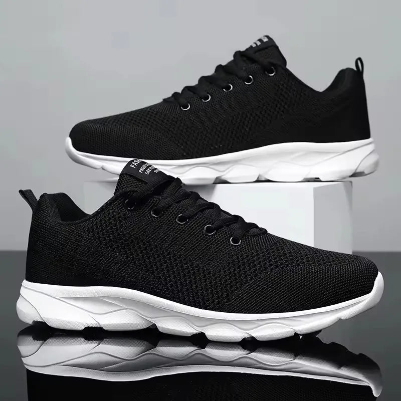 Zapatillas transpirables casuales para hombre, zapatos blancos de correr de verano, ligeros y suaves, calzado deportivo para hombre, talla 35-45