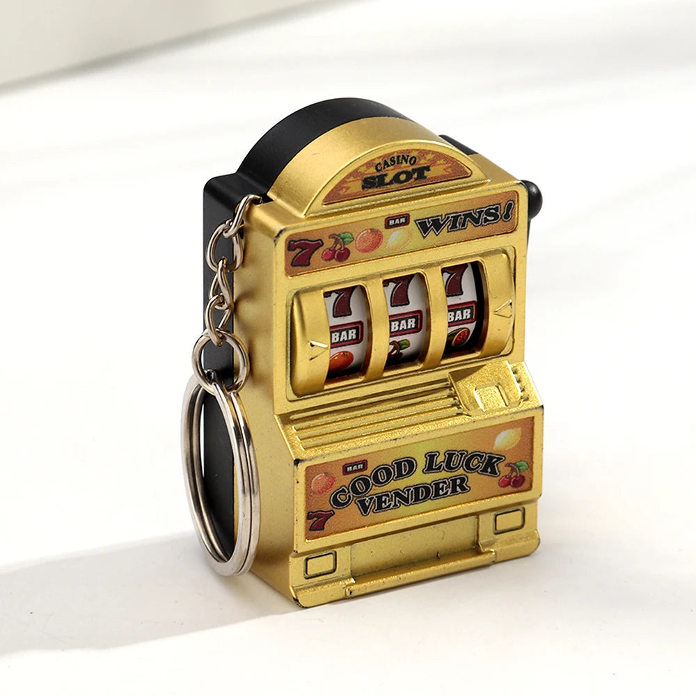 Llavero máquina tragaperras de frutas, llavero de la suerte Jackpot, mini colgante de Casino, dije de bolso, regalos novedosos para niños y adultos