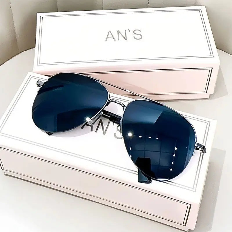 Gafas de sol degradadas de moda para hombre, gafas de sol de piloto de montura grande, diseño antirreflejos, gafas de sol para hombre UV400 (sin caja)