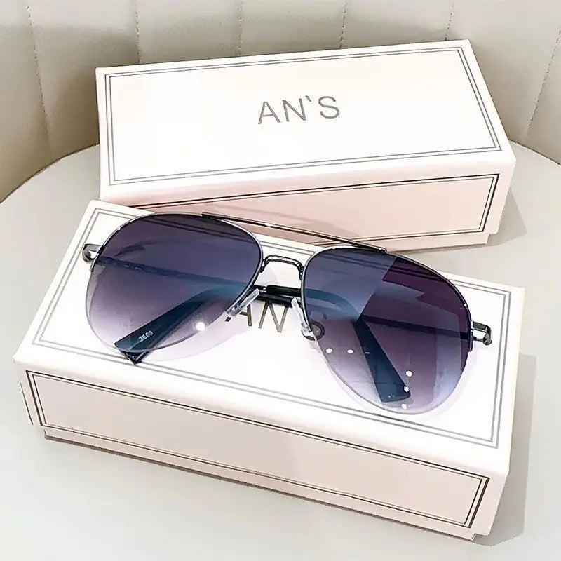 Gafas de sol degradadas de moda para hombre, gafas de sol de piloto de montura grande, diseño antirreflejos, gafas de sol para hombre UV400 (sin caja)