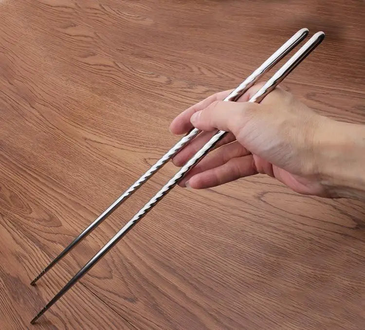 Un par de palillos de cocina de acero inoxidable extralargos lavables en lavavajillas de 38,8 cm