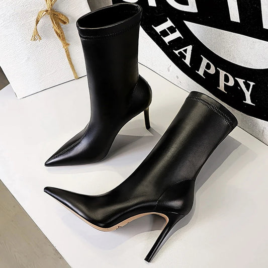 Bottes en Cuir à Talons Hauts Femme — Élégance Automne-Hiver