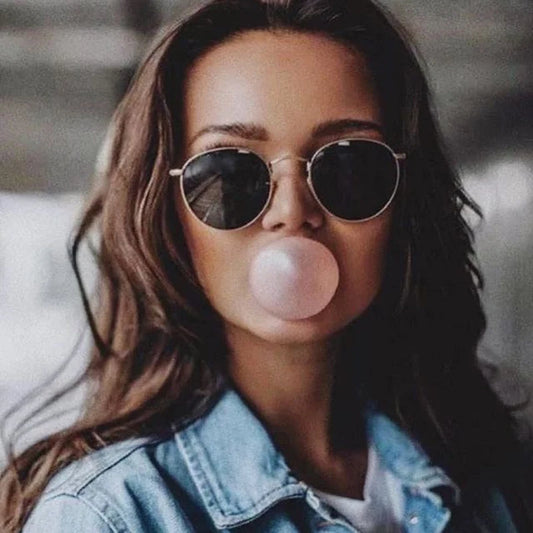 Gafas de sol de metal pequeñas redondas para mujer, de marca vintage, para viaje, clásicas, a la moda, retro, para mujer