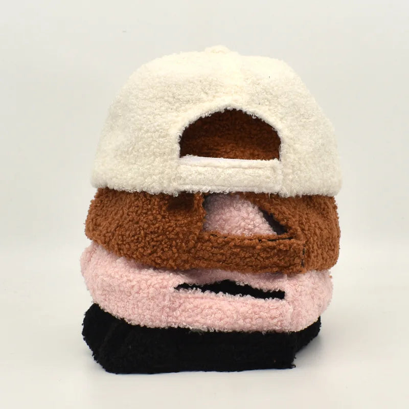 Gorra de béisbol de lana de cordero de felpa para mujer, gorra de béisbol cálida ajustable, moderna, tipo osito de peluche, gorros para mujer, nueva colección de invierno