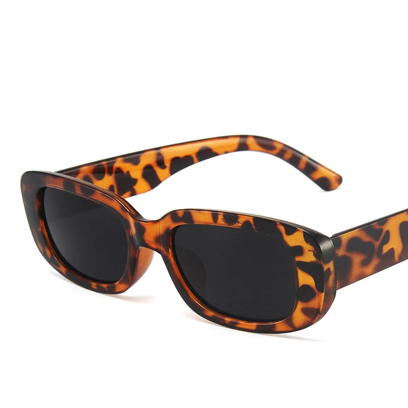 Lunettes de soleil carrées rétro vintage — petites, rectangulaires, voyage, femme