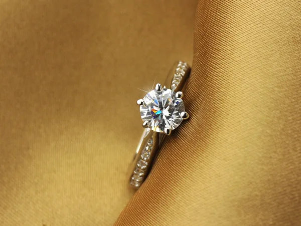 Women's Luxury Classic 925 Sterling Silver Ring, Six-Claw Simple Diamond 70ct Imitation Diamond Ring for Women