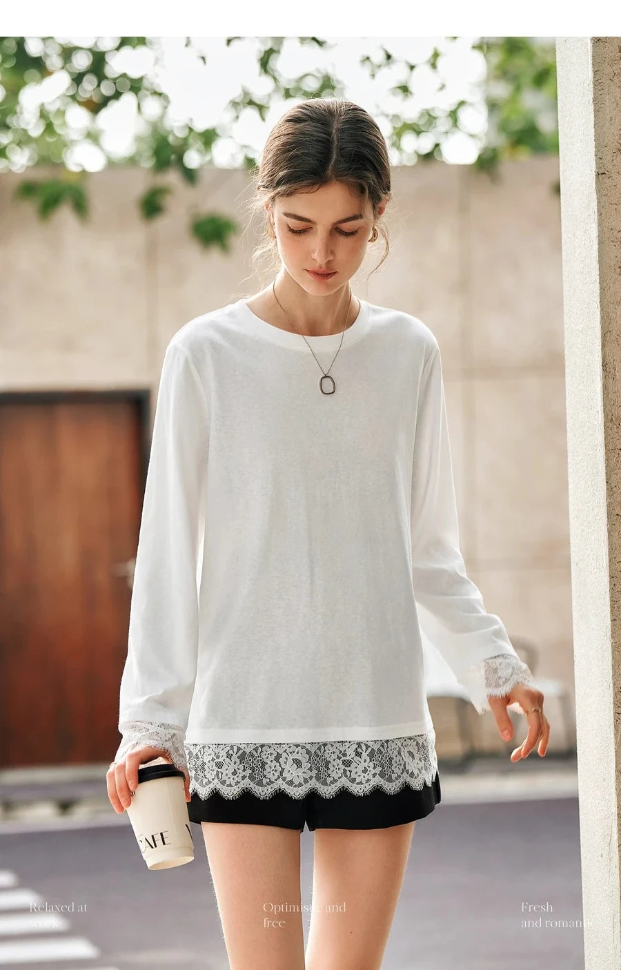 T-shirt femme en coton blanc automne 2026 — décontracté, ample, col rond, manches longues en dentelle