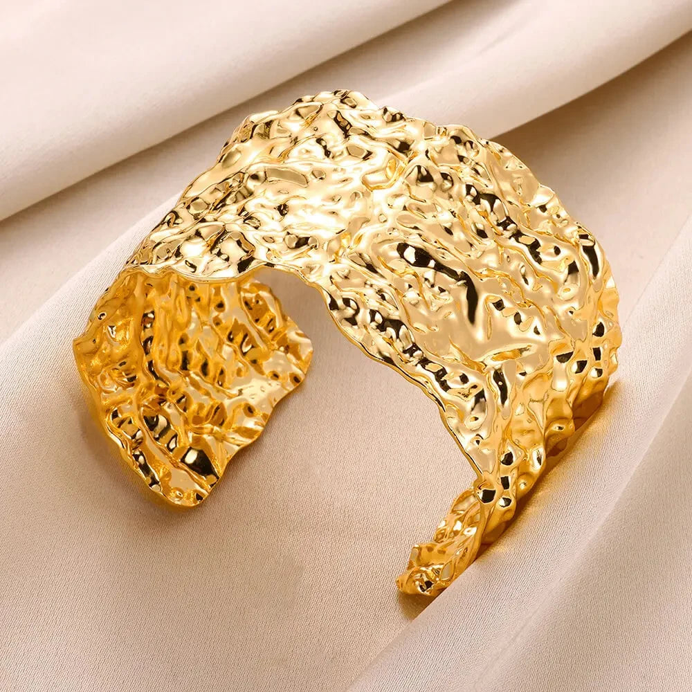 Exquisite Classic Bump Pattern Opening Bracelets for Women, Gold Color Stainless Steel Cuff Hand Ornament Gift