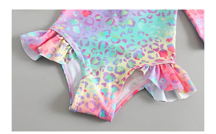 Maillot de bain une pièce avec chapeau de soleil pour petites filles de 1 à 2 3 4 5 6 ans, manches à volants léopard, fermeture éclair, vêtements de plage pour bébé