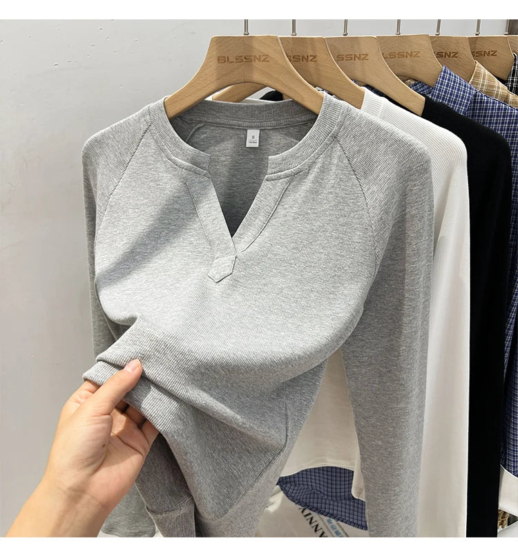 T-shirt basique ajusté à col en V et manches longues pour femme, style coréen, polyvalent, simple, couche de base, décontracté, collection 2026