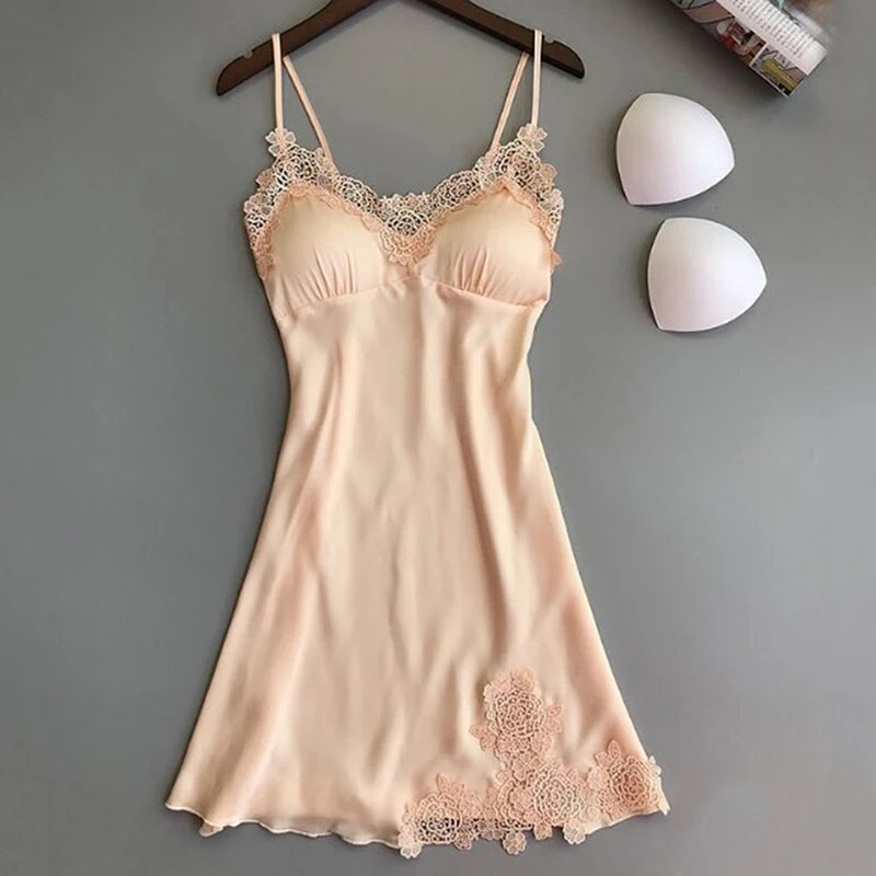 Pyjama Soie Glacée Femme Col Licou — Chemise Nuit Satin Service Maison