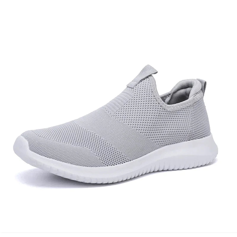 Zapatillas ligeras de malla Flyknit para hombre, calzado informal, sin cordones, calcetines para caminar, zapatillas planas, tallas grandes