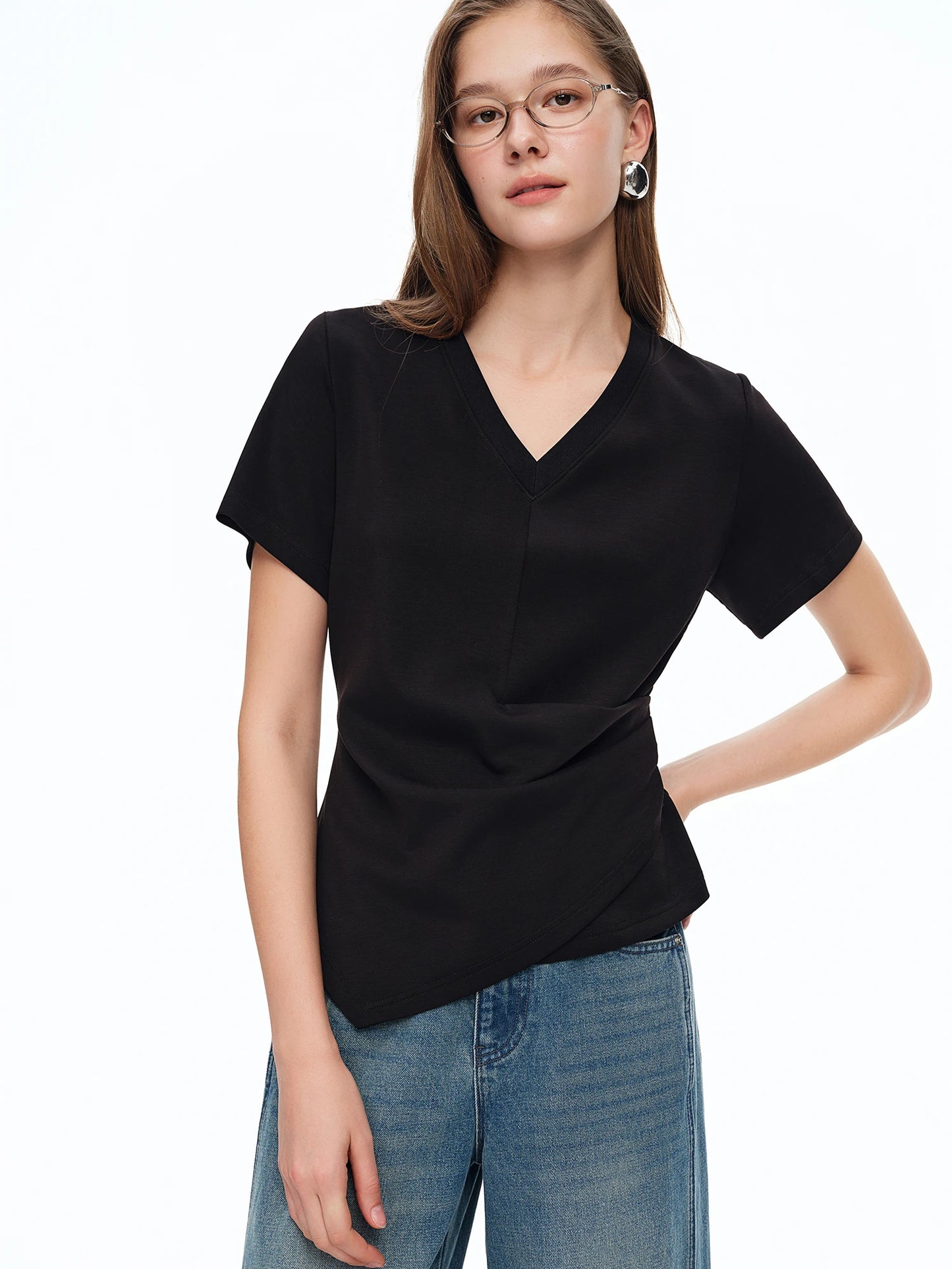 T-shirt femme asymétrique plissé — taille définie, printemps 2026, col en V, manches courtes