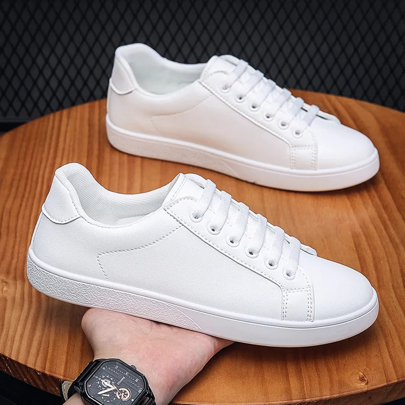 Baskets Basses en Cuir Homme — Chaussures Plates Décontractées Blanc & Noir