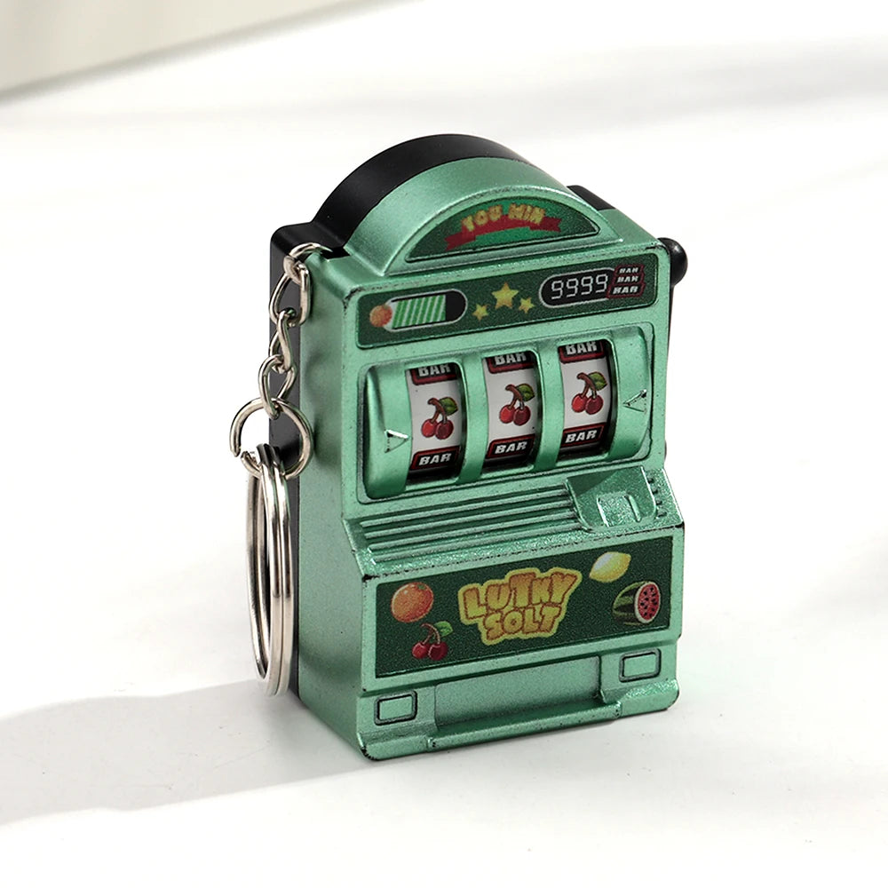 Llavero máquina tragaperras de frutas, llavero de la suerte Jackpot, mini colgante de Casino, dije de bolso, regalos novedosos para niños y adultos