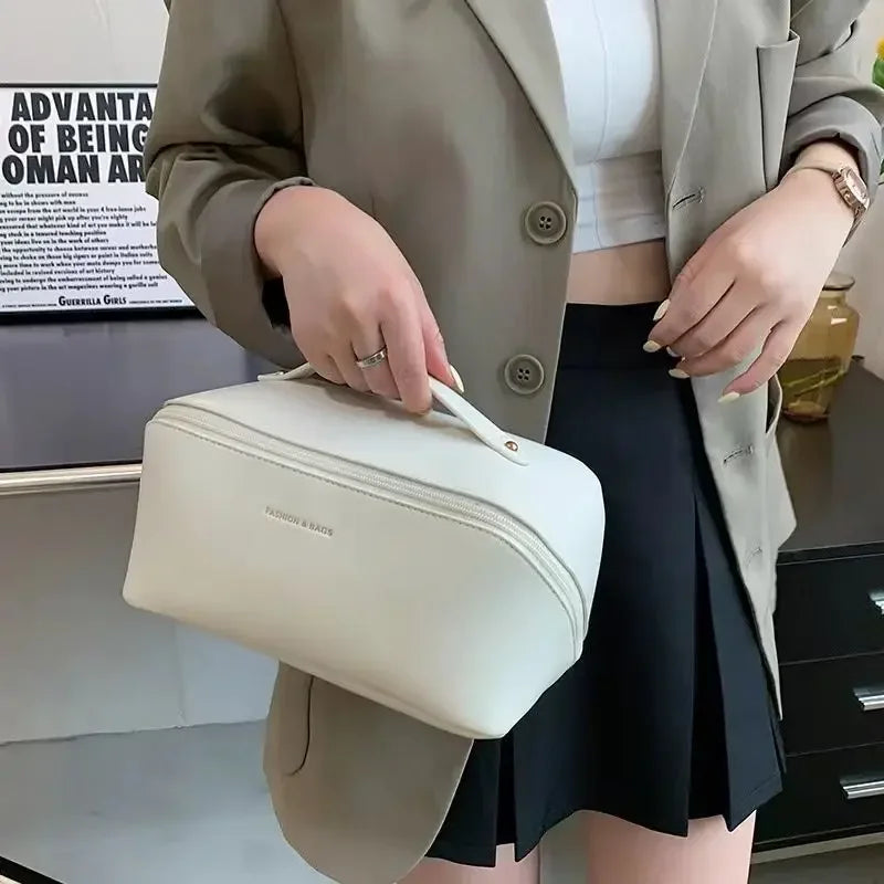 Organisateur de Maquillage — Trousse Féminine, Pochette Rangement & Sac Voyage