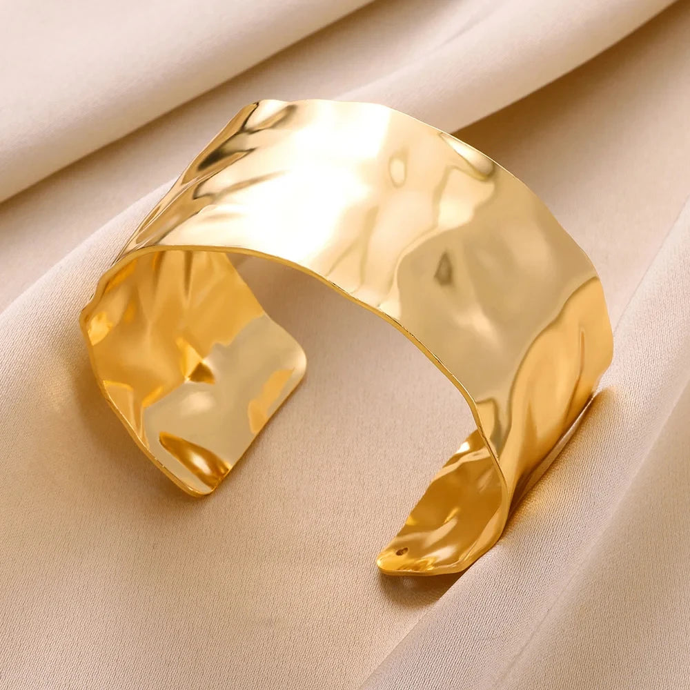 Exquisite Classic Bump Pattern Opening Bracelets for Women, Gold Color Stainless Steel Cuff Hand Ornament Gift
