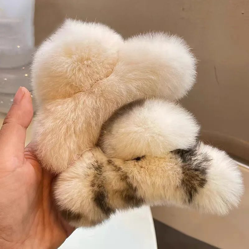 Grande pince en peluche avec une sensation haut de gamme, pince à cheveux poilue d'automne et d'hiver, tempérament féminin et coiffure, 1/2 pièces
