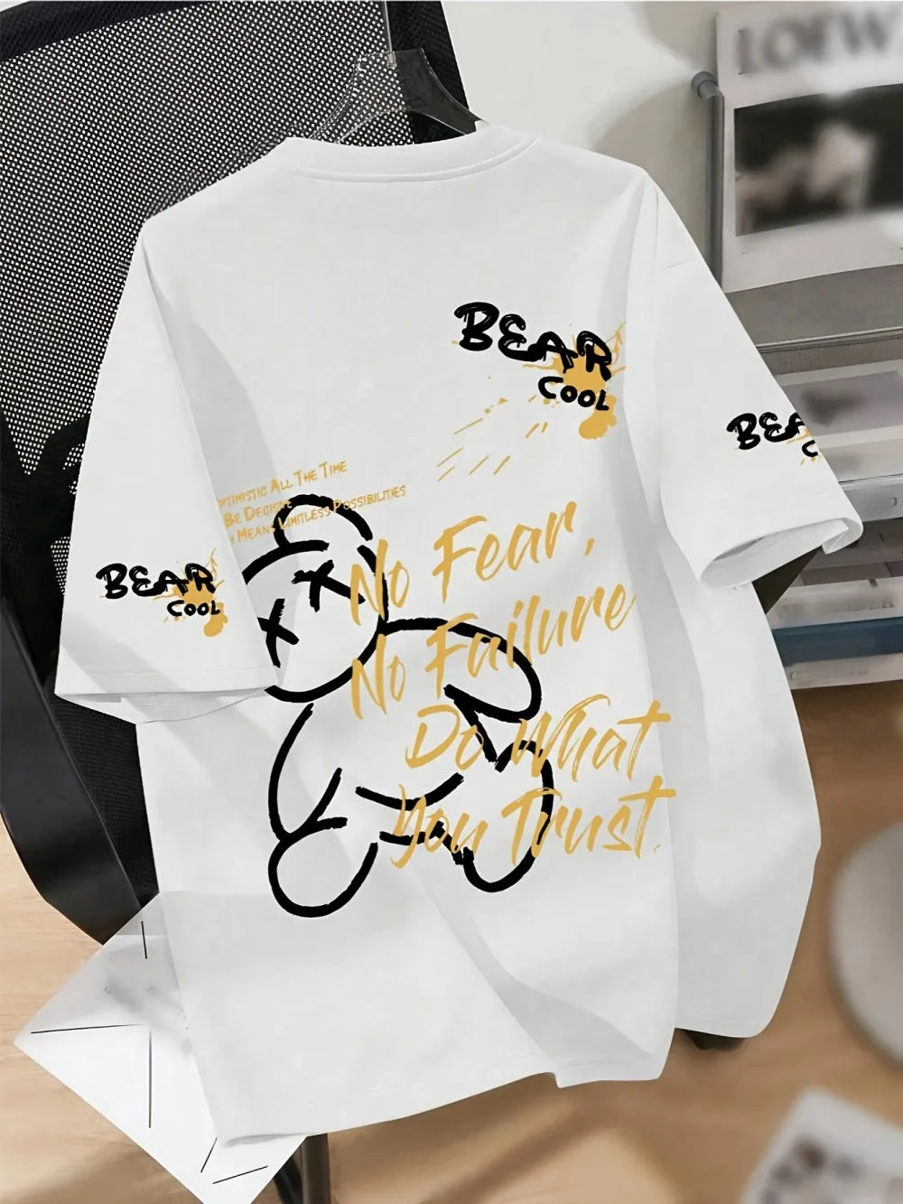 Camiseta de verano transpirable con cuello redondo para hombre, con estampado de oso de dibujos animados, adecuada para regalos diarios y de fin de semana para amigos.