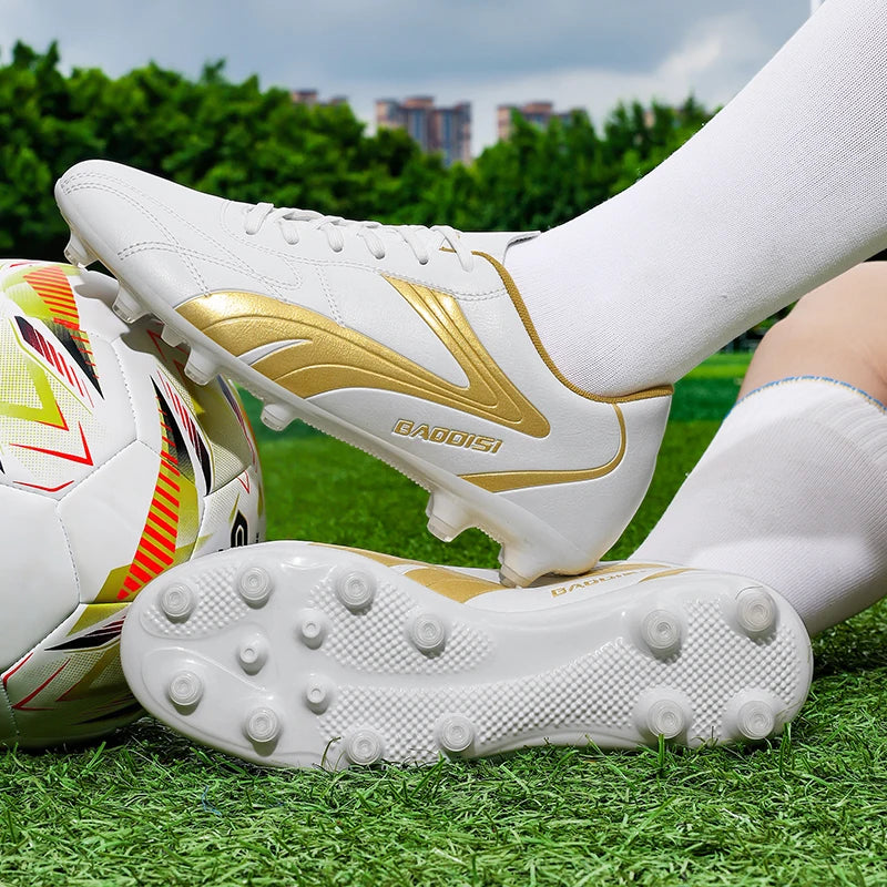 Chaussures de Football FG Homme Cuir Verni Basses Ultra-légères — Crampons Longs, Professionnel EU 31–48