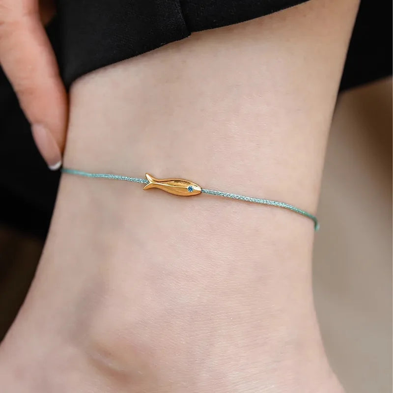 Bracelet de cheville doré porte-bonheur — ornement poisson, accessoires pied, cadeau ami, corde verte