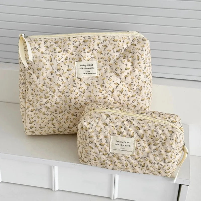 Wholesale vintage women's toiletry bags, floral print, handbag, travel organizer, makeup storage bag, large capacity, quilted bag
