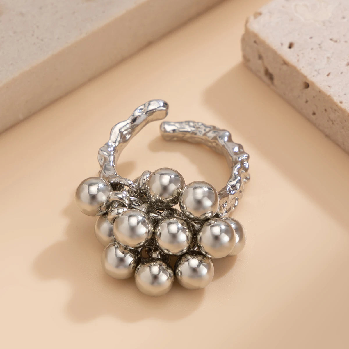 Salircon 2026 – Anillo abierto de metal de estilo punk hip-hop con pequeña bola CCB para mujer y hombre, joya de moda, regalo