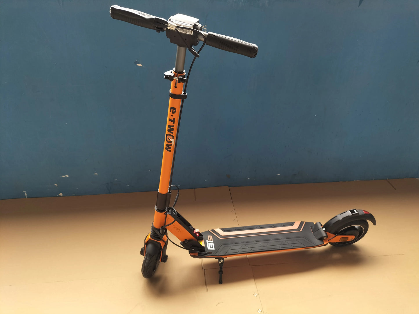 E-twow-patinete eléctrico deportivo Rod Version, 700W, 48V, 10,5 Ah, velocidad de 46 km, original