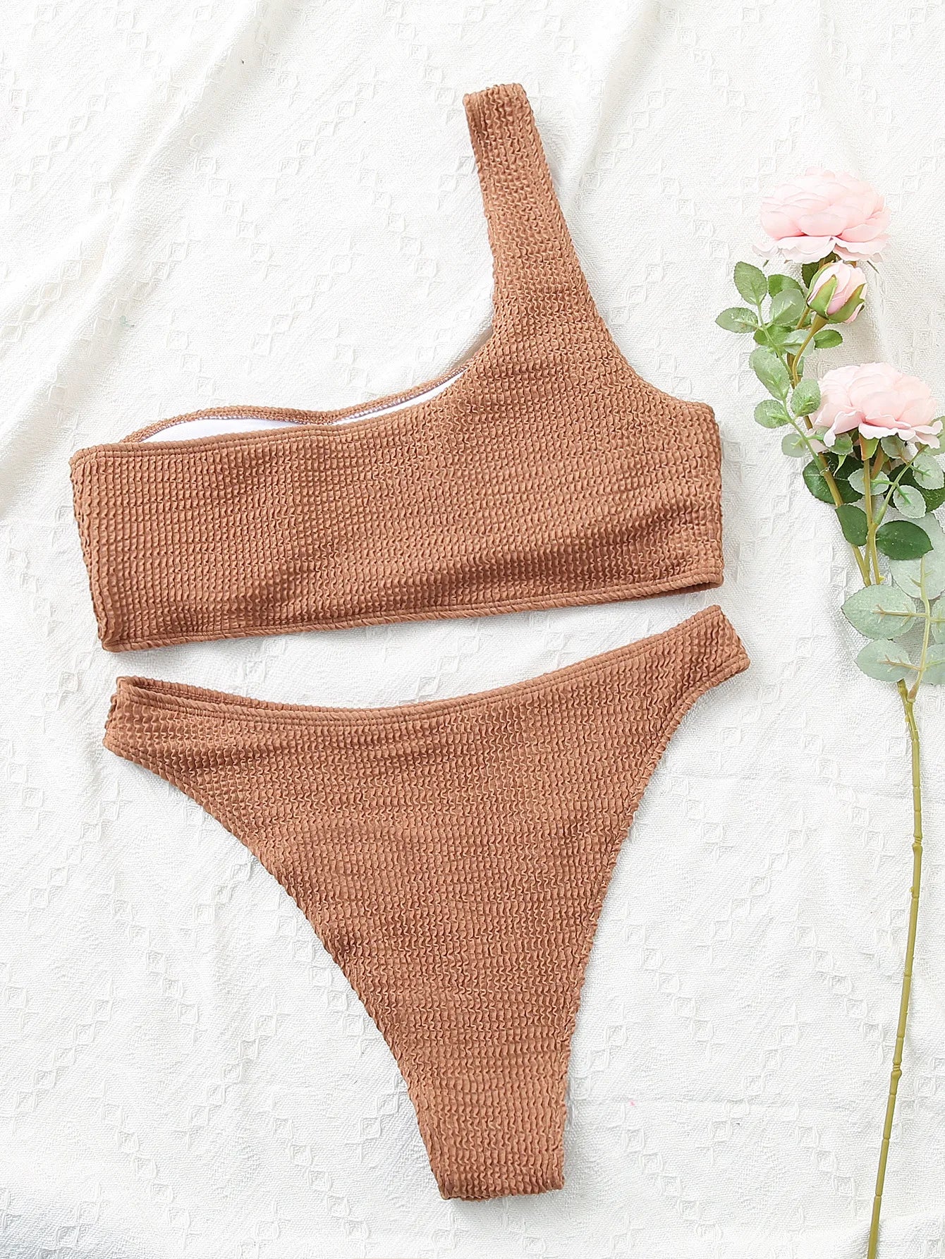 Une épaule Bikini texturé maillots de bain coupe haute maillot de bain solide maillot de bain femmes brésilien 2025 mode
