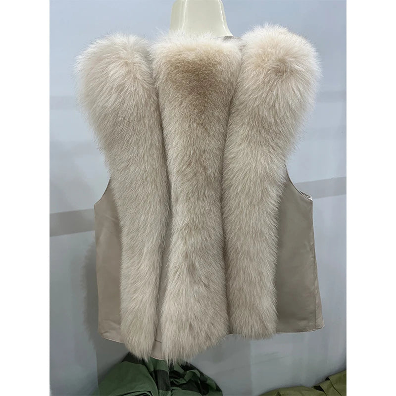 Gilet en fourrure de renard véritable pour femmes — fourrure naturelle, cuir, fermeture éclair, automne/hiver 2024