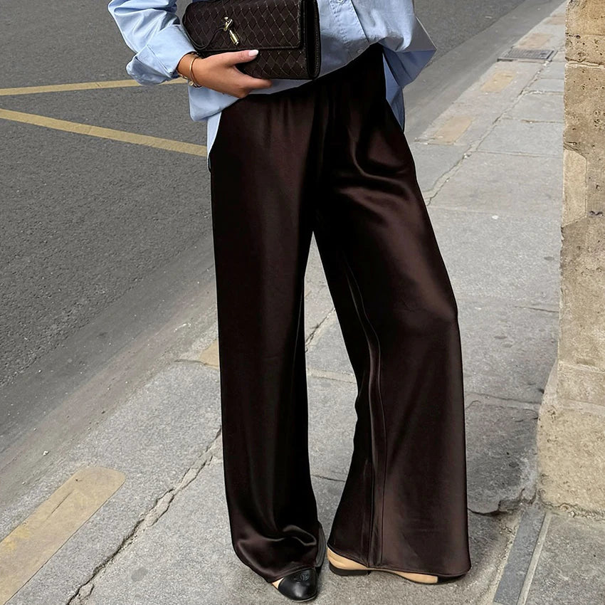 Pantalon ample en crêpe rose pour femme — rue chic, plissé, vintage, taille haute, 2025