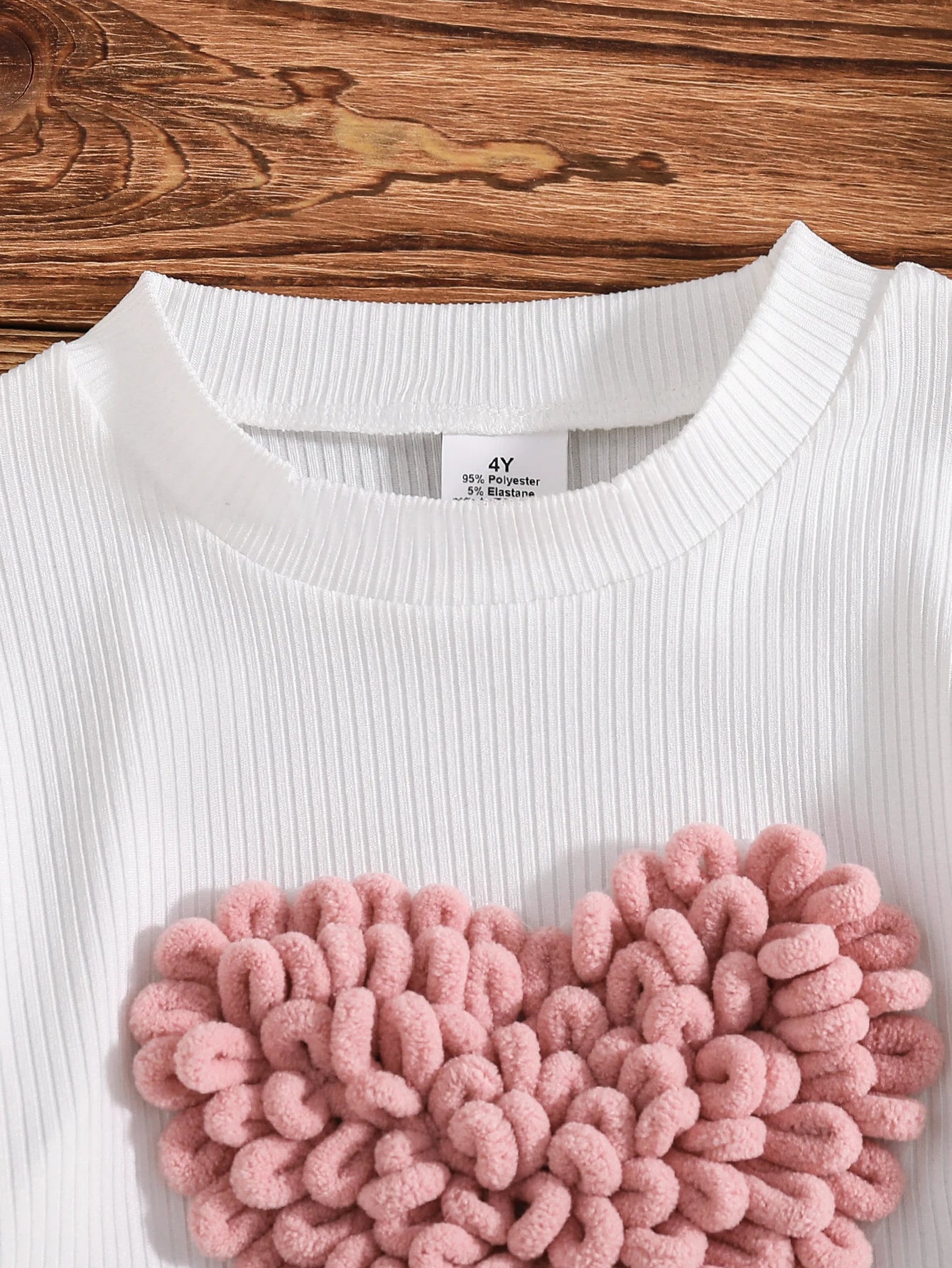 Conjunto de 2 piezas para niñas: Nuevo estilo, top de manga linterna y cuello redondo con diseño de corazón + falda rosa con lazo para primavera y otoño. Conjunto de camiseta y falda corta rosa mariposa, lindo y adorable, pe
