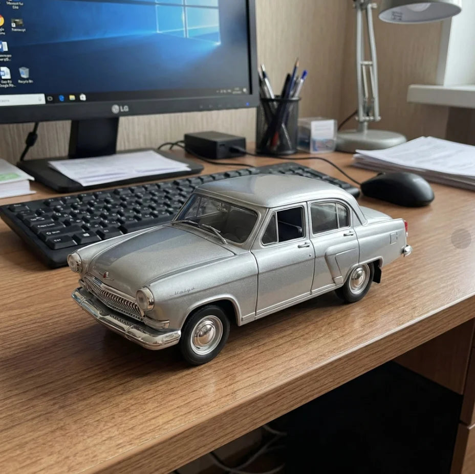 1:43 Scale Volga GAZ-21 Alloy Metal Diecast Car Model, Desktop Decoration, Gifts, Collection, Hobby Gifts, Classic Vehicle, Boys