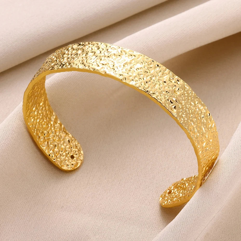 Exquisite Classic Bump Pattern Opening Bracelets for Women, Gold Color Stainless Steel Cuff Hand Ornament Gift