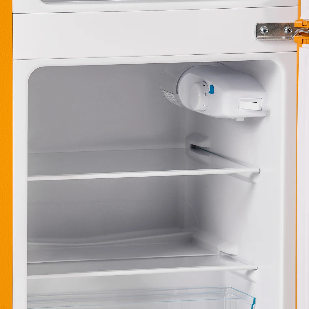 Combinaison réfrigérateur-congélateur rétro 45,5 cm de large, 2 portes 60 litres de volume total, volume de congélateur 22 litres. 102 KWh/année,