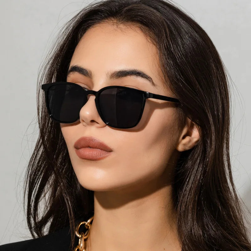 Lunettes de soleil carrées vintage tendance pour femmes — rétro