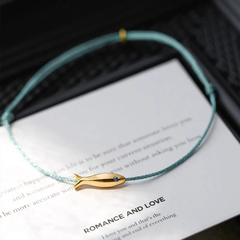 Bracelet de cheville doré porte-bonheur — ornement poisson, accessoires pied, cadeau ami, corde verte