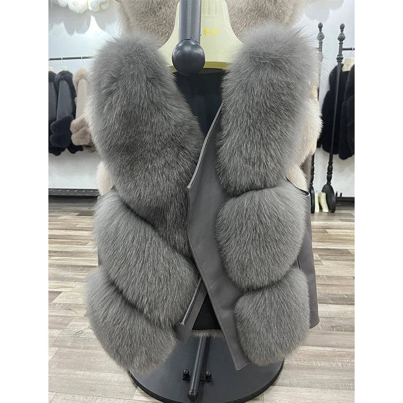 Gilet en fourrure de renard véritable pour femmes — fourrure naturelle, cuir, fermeture éclair, automne/hiver 2024