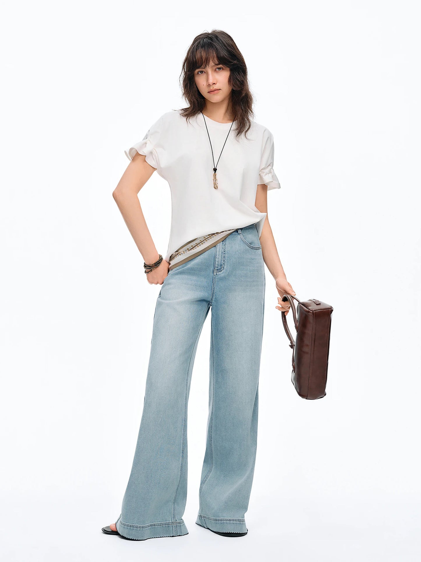 T-shirt femme en coton 2026 avec détail plissé — décontracté, confortable, quotidien, sorties estivales