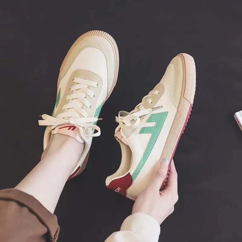 Chaussures Plates Légères & Respirantes 2025 — Confort Quotidien
