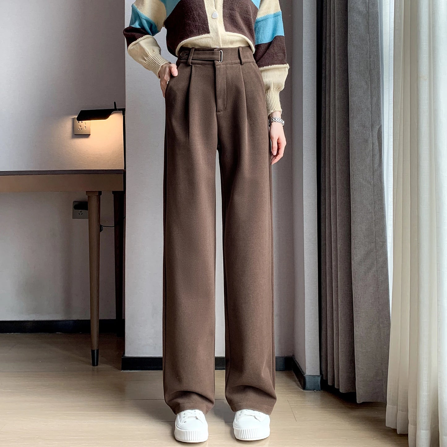 Pantalon en laine épais à jambe large pour femmes — décontracté, taille haute, bouton, chic, automne-hiver 2025