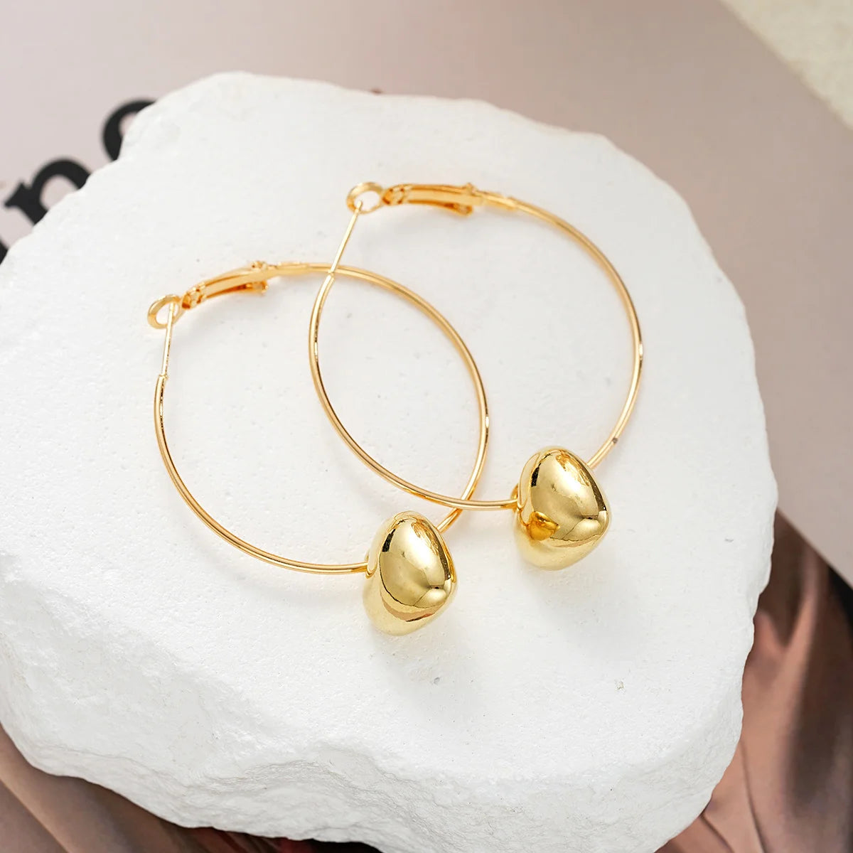 Boucles d'oreilles pendantes en forme de cœur pour femmes, conception de documents en or, boucle d'oreille exagérée, grand cercle, bijoux coréens, cadeau, mode, nouveau, 2024