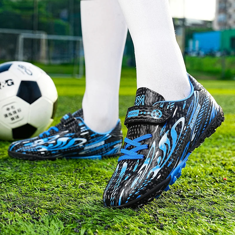 Chaussures de Football TF Enfant & Garçon Cuir Verni Basses — Gazon Synthétique & Futsal, Toutes Saisons