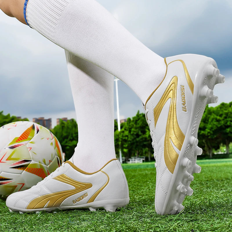 Chaussures de Football FG Homme Cuir Verni Basses Ultra-légères — Crampons Longs, Professionnel EU 31–48