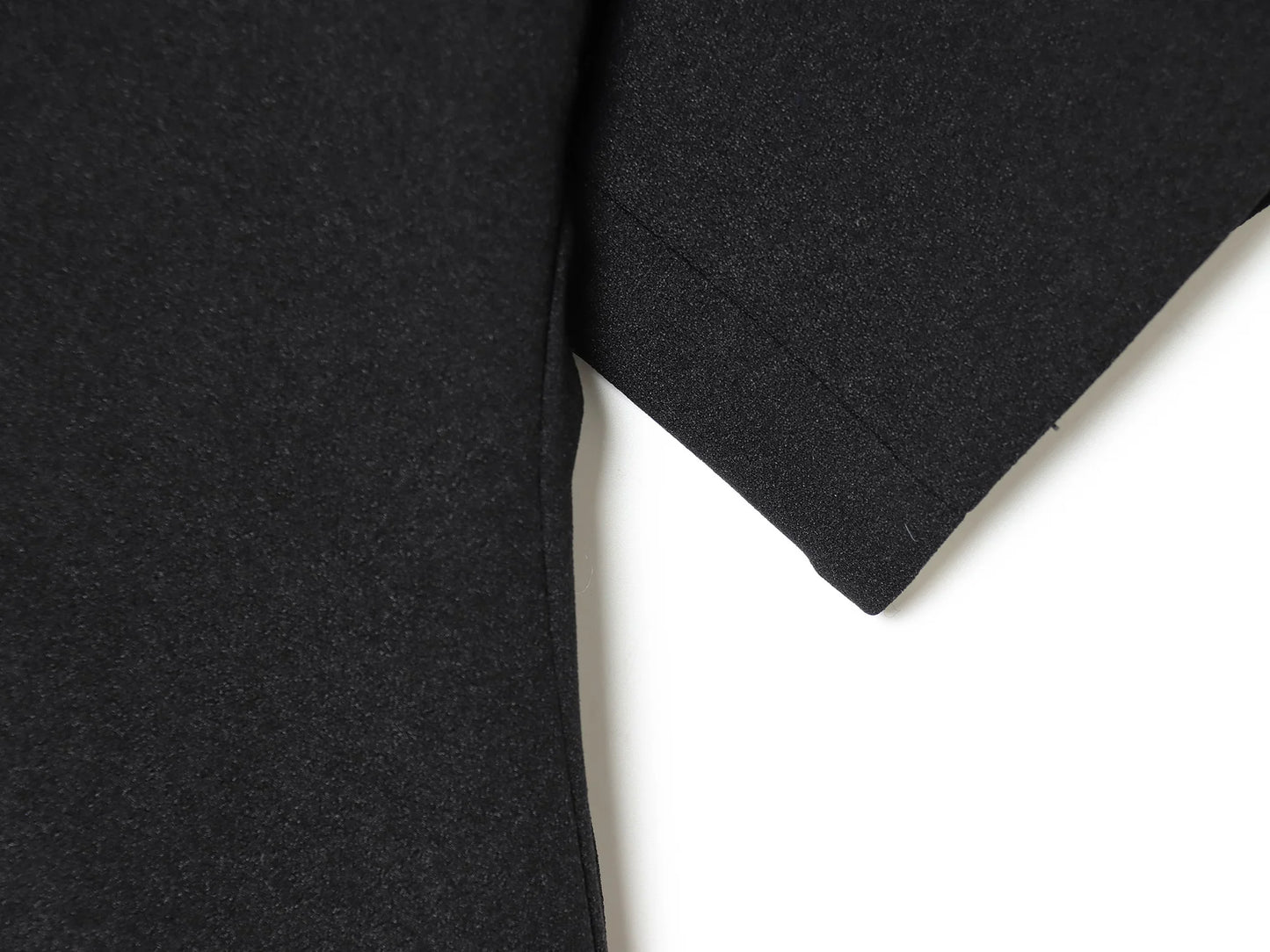 Blouse élégante à manches bouffantes et ourlet asymétrique pour femme — streetwear Y2K, printemps 2026