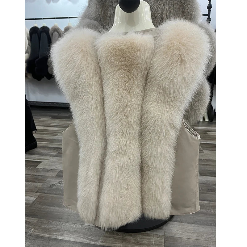 Gilet en fourrure de renard véritable pour femmes — fourrure naturelle, cuir, fermeture éclair, automne/hiver 2024