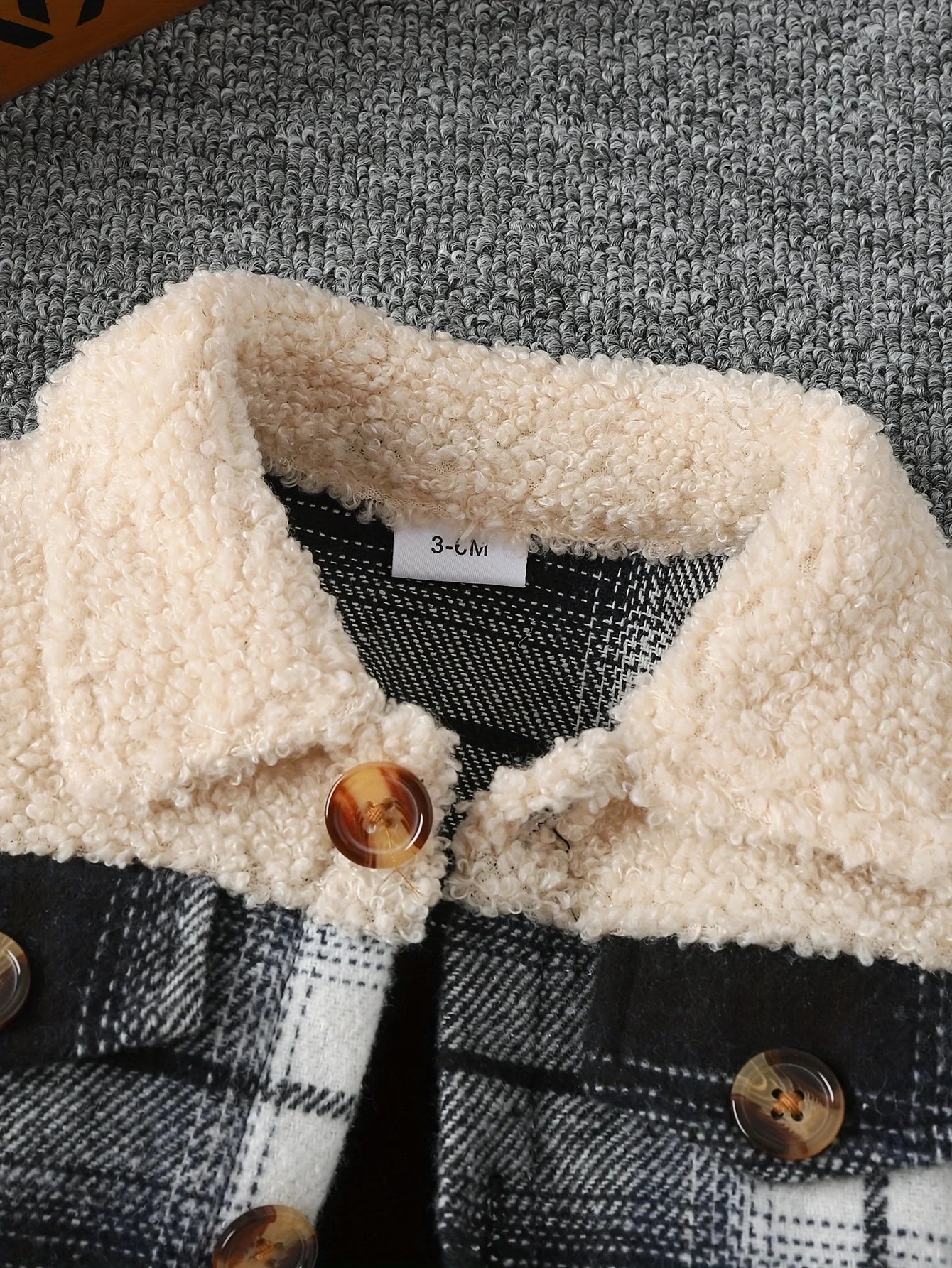 Fashionable and simple long-sleeved plaid patchwork plush jacket for baby boys, for autumn and winter