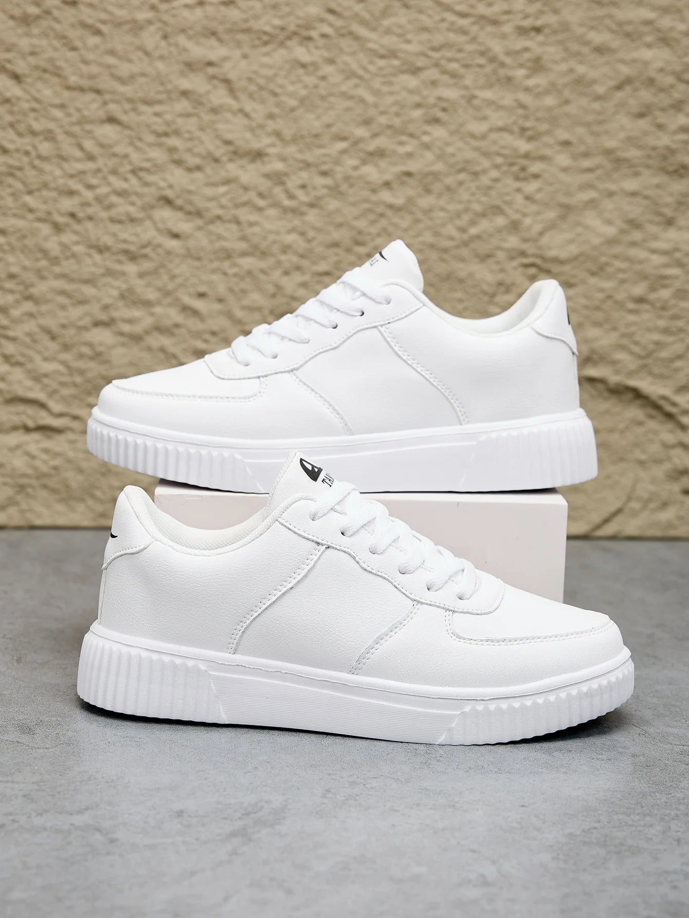 Baskets en Cuir Blanc Homme — Mode Respirant & Confort Quotidien
