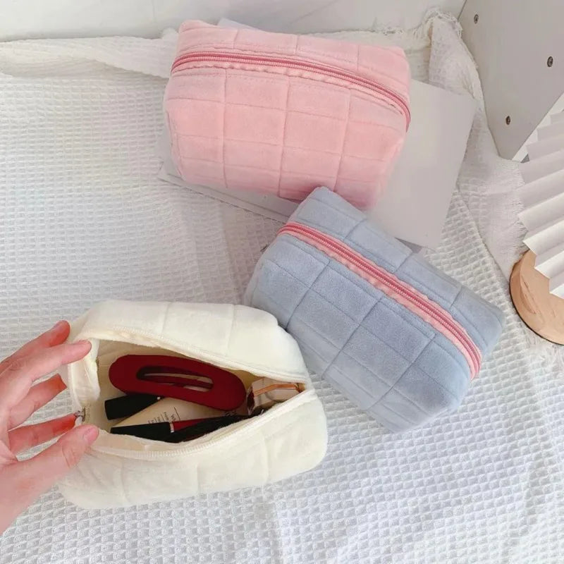 Neceser de felpa suave, bolsa de viaje portátil, color liso, cierre de cremallera, organizador de almacenamiento de artículos de tocador para mujeres, bolsa de maquillaje
